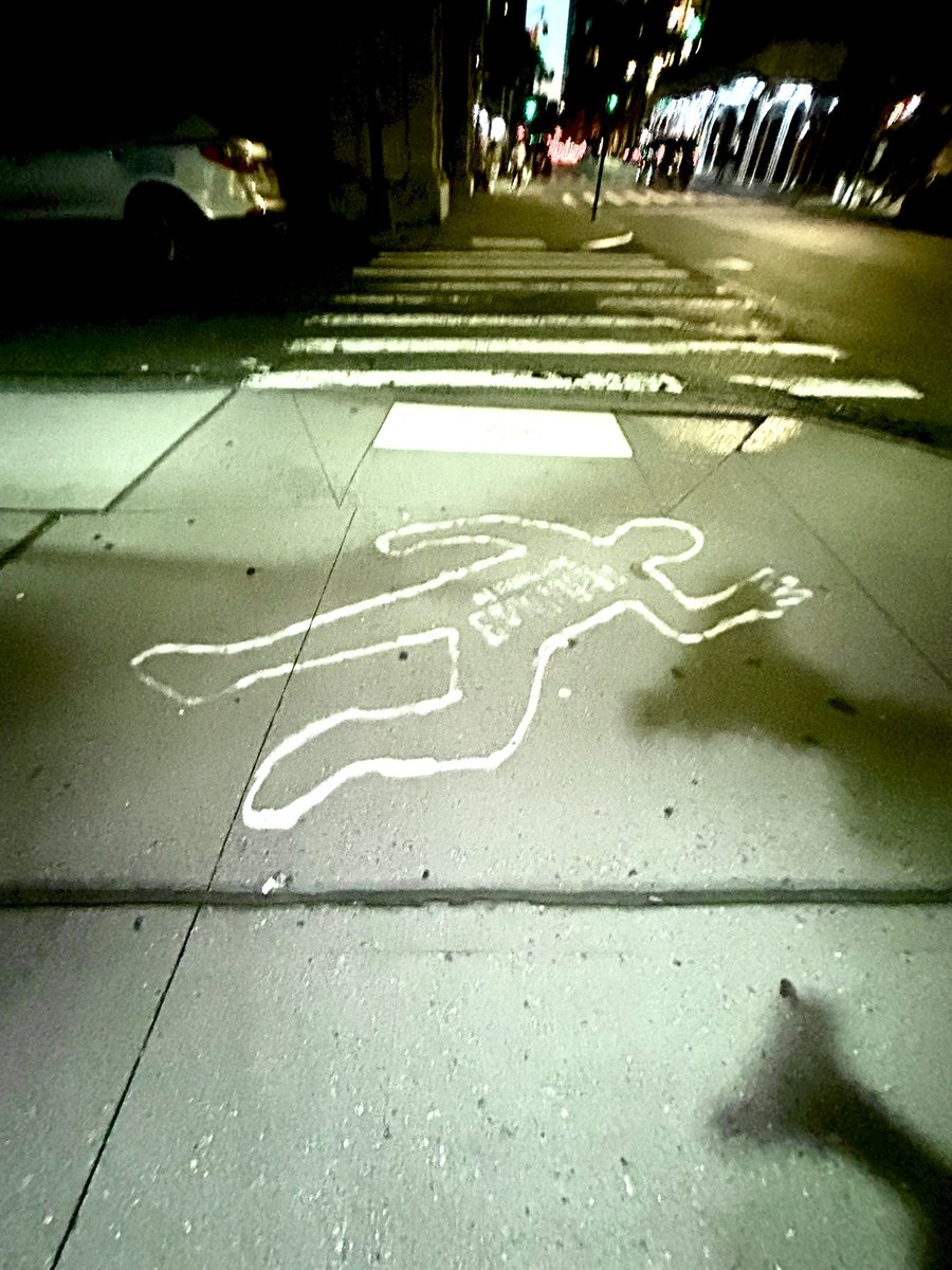 helluvabutton's tweet photo. Bleed out spot https://t.co/SQNcpfmO4J