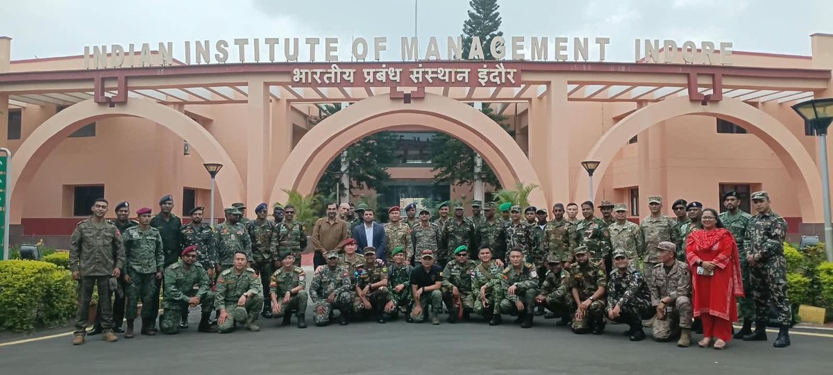 ia_awc's tweet photo. International Officers from Friendly Foreign Countries attending Junior Command Course at AWC visited the Indian Institute of Management (IIM) Indore for a dynamic insight and value exchange.The delegates engaged in meaningful discussions with esteemed faculty members and explored the state-of-the-art campus facilities during an enriching study tour.
#AWCIndia