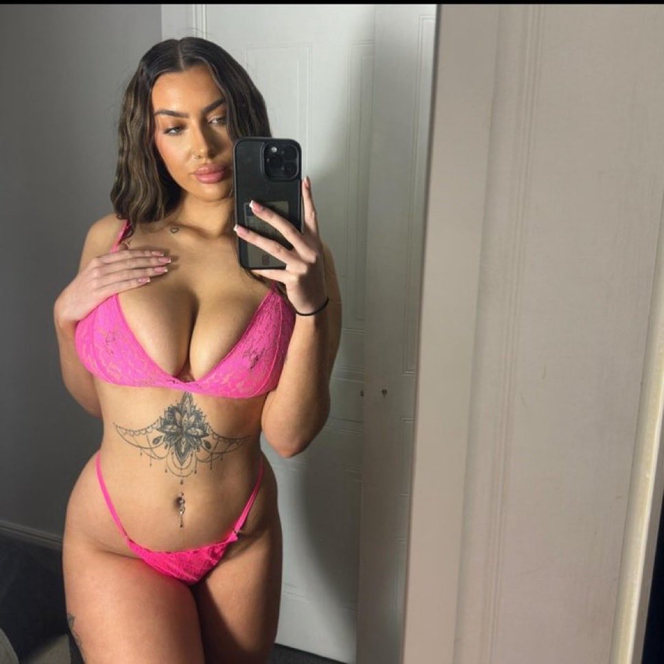 swbattler's tweet photo. I just lost in a battle to @irlg0o0n3r and need to post Kacey who is an IRL

I’m such a loser
#wankchat #cuck #bull #wankbattle https://t.co/3URD5xA6aC