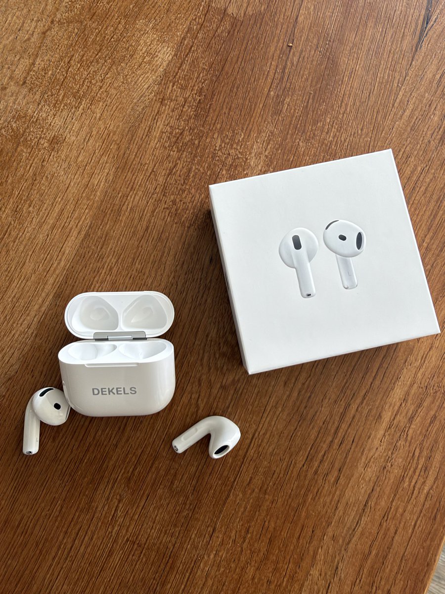 RosoAIus's tweet photo. Just received my AirPods 5

Sounds good https://t.co/TIcg7SHtw2