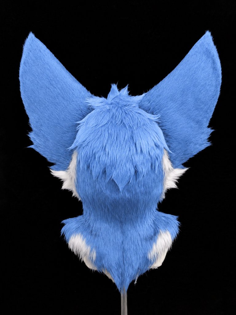 Orlina_mizi's tweet photo. A finished fursuit head commission I worked on a while back! 🫶
My commissions are currently open, so feel free to DM me if you’d like to work together! 
#FursuitMaker #Fursuit #Furry #fursuitcommunity #fursuithead #commissionopen https://t.co/cRCl9h6ENQ