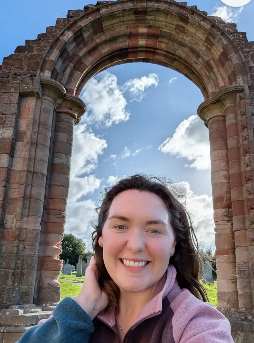 Eli852Goddess's tweet photo. Good day to y’all my fellow REFORM  supporters 🩵🌹

It’s been a quiet lovely sunny weather over here in Edinburgh 🇬🇧

How’s your day going with y’all so far? 

Wishing y’all a lovely and relaxing evening ahead 🥰🙏🏽🩵🇬🇧 https://t.co/YRhzVRoF0x