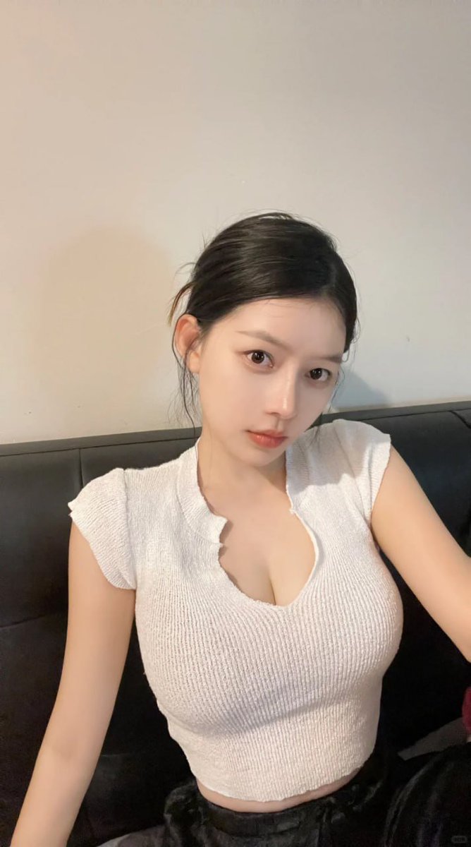 RocioMariem's tweet photo. 初戀臉 #大奶
很乖很乾淨的感覺 #台北 https://t.co/U7hQg2tN73