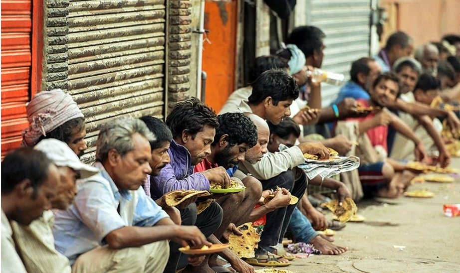 SSS80004's tweet photo. @ocjain4 ????

Dumbest post of the day.

Howz that sign of blooming economy. 

Visit rest of India not only Apple Stores. https://t.co/y5PZCHp3lw