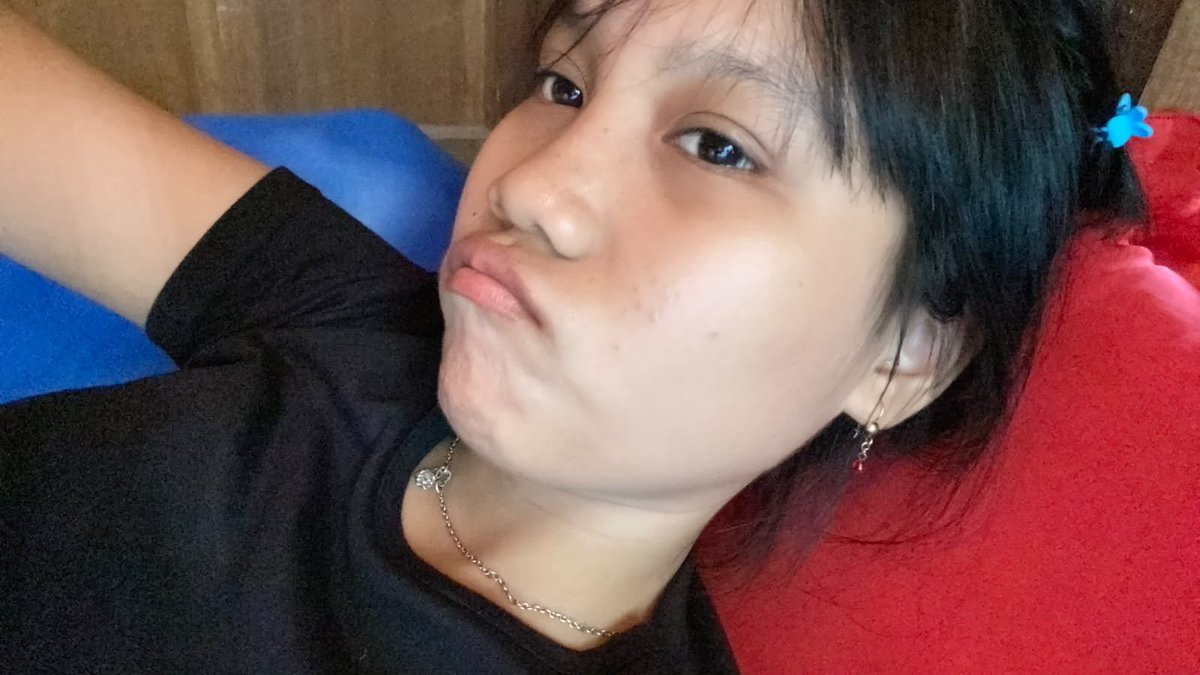 Tataa2341's tweet photo. malam-malam gini gabut...., pda mau pejuhinn foto aku ga yaa... https://t.co/b0FmlpHyrt