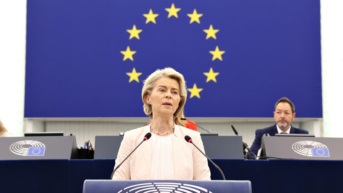 Vitexinfo's tweet photo. URGENT : 🇪🇺 L'Europe atteint des prix records du gaz

Selon les données d'aujourd'hui, les prix du gaz dans toute l'UE ont atteint des sommets historiques de prix.

Des records ont été battus en Allemagne, en France, en Pologne et au Danemark.

Les prix du diesel ont vu leurs records battus en Allemagne, en France, en Italie et en Lettonie.

Si la tendance se poursuit, tous les pays de l'Union européenne atteindront leur prix record le plus élevé du gaz à la pompe dans l'histoire enregistrée au cours de la semaine prochaine.

Plusieurs compagnies pétrolières ont annoncé que chaque pays de l'Union européenne atteindra un prix moyen record absolu du gaz à la pompe d'ici la semaine prochaine.