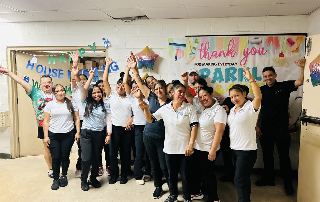concordhotels's tweet photo. Celebrating teamwork and appreciation at Concord Hospitality! Carnival fun, ice cream, and honoring long-time associates made this week special. Thank you to our amazing team for all you do! #WeAreConcord #AssociateAppreciationWeek https://t.co/KnUXU23TN8
