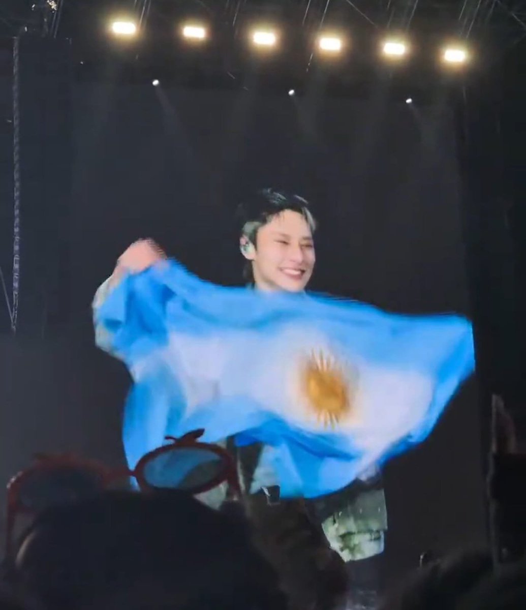 i97INNIE's tweet photo. 🦊: "and argentina... the fans’ passion was no joke, seriously. it was so much fun." https://t.co/tEIWgGrW73