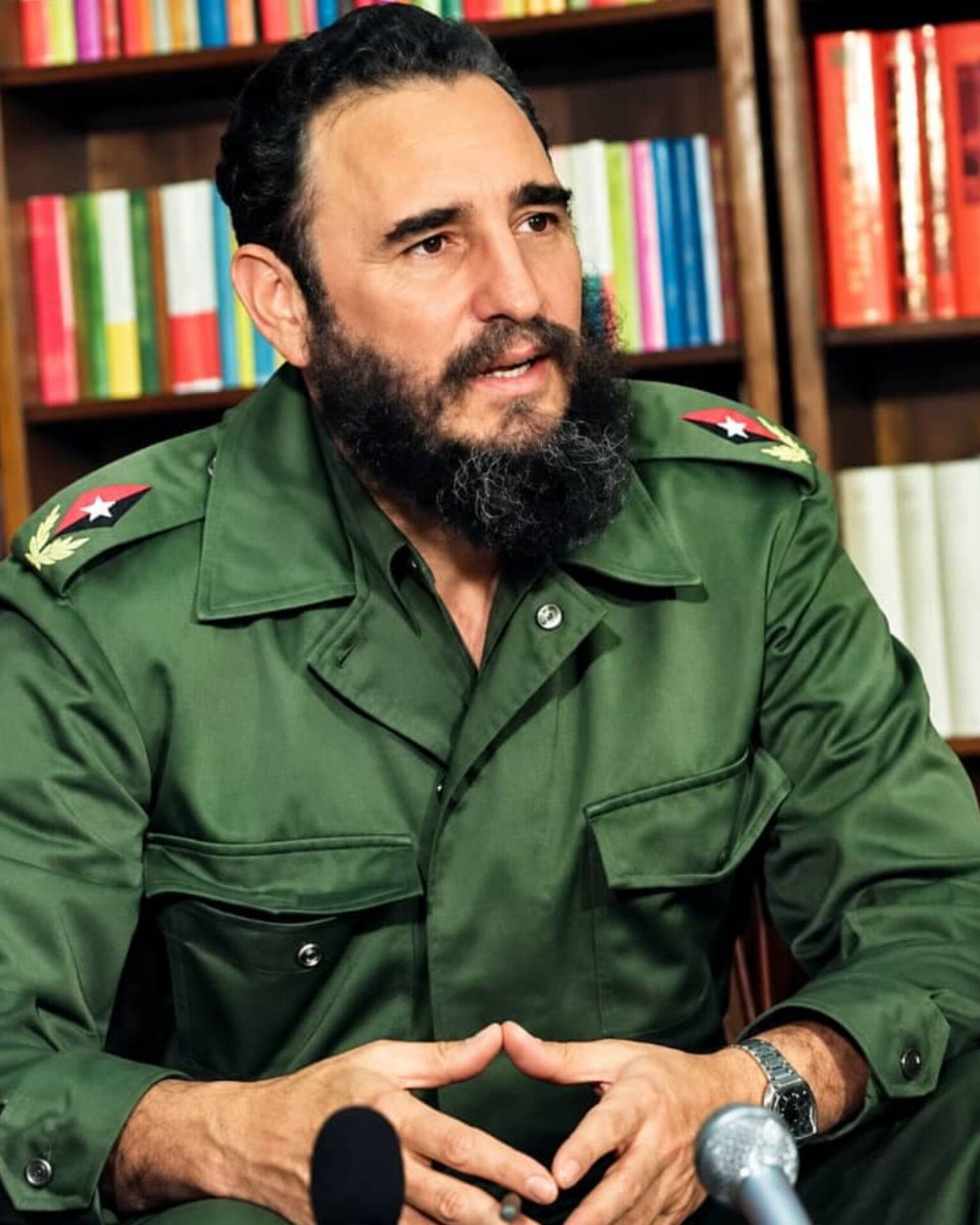 dptochEMPACAV's tweet photo. 🇨🇺 100 años después; y Cuba sigue de pie, evocando tu dignidad, tu heroísmo, tu lealtad y tu firmeza. #100AñosConFidel #FdelPorSiempre https://t.co/lZlgH91k8b