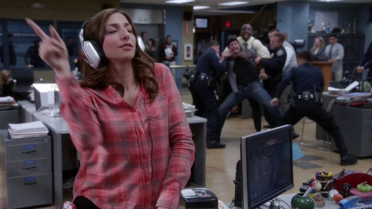 heyjaeeeee's tweet photo. How it feels enjoying all this new music from pop girls while other gays bitch about not liking it https://t.co/bEVYseMCMo