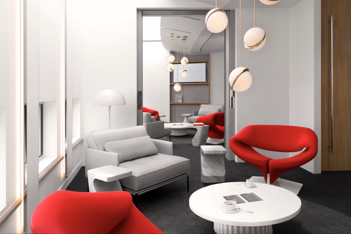 airplusnews's tweet photo. 🔴 Air France sacrée meilleure Première classe au monde ! 

Lors des World Airline Awards 2026 de Skytrax, organisés à Londres, Air France décroche pour la première fois le titre de World’s Best First Class, récompensant sa nouvelle cabine La Première, dévoilée en 2025.

La compagnie est également élue meilleure compagnie d’Europe de l’Ouest pour la 6ᵉ année consécutive, meilleure offre gastronomique en salon Première et meilleure trousse de confort en Première.

➡️ Air France progresse aussi au classement mondial, passant de la 8ᵉ à la 7ᵉ place.

Une reconnaissance qui intervient alors que La Première fête les 70 ans de la Première classe chez Air France.