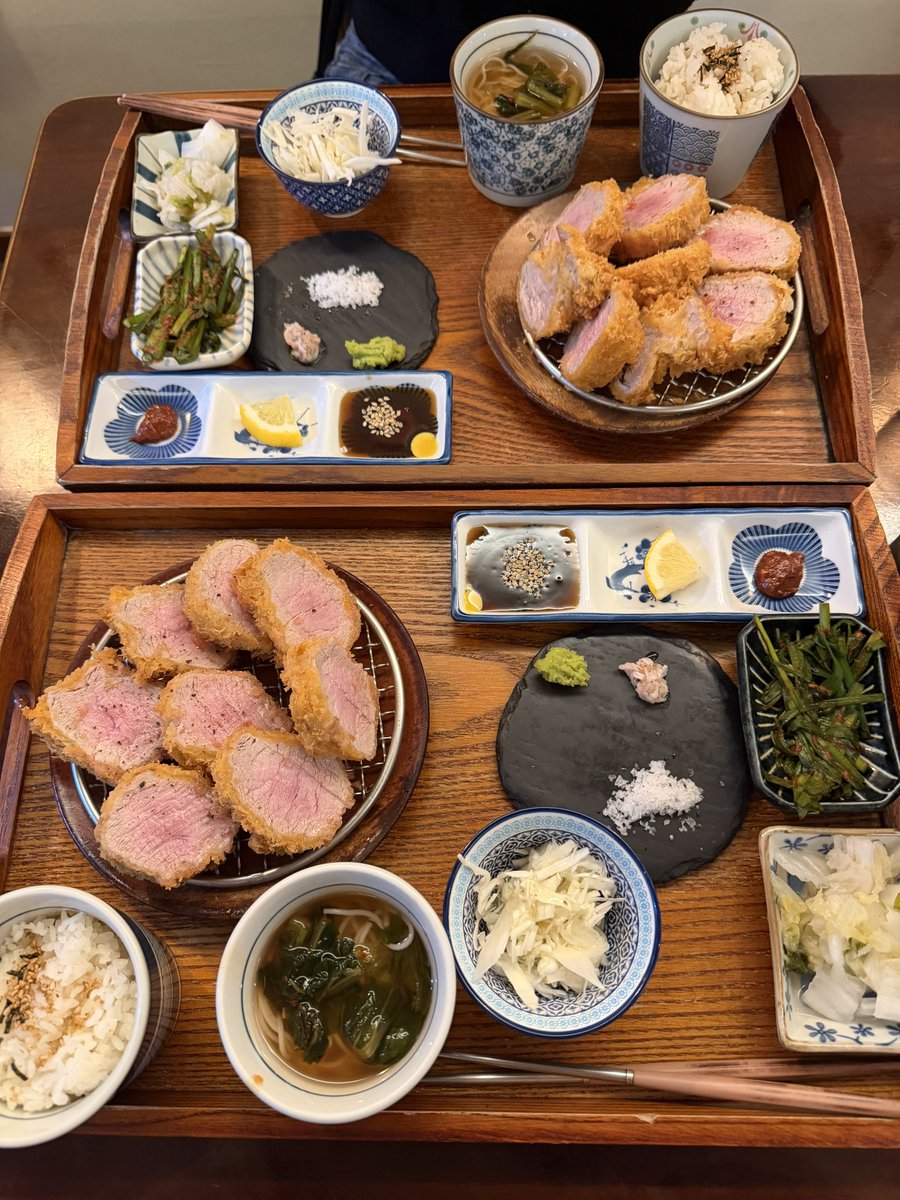 tasteiscontext's tweet photo. 많이먹음이  그리고많이말함이 https://t.co/mX7DkndFnl