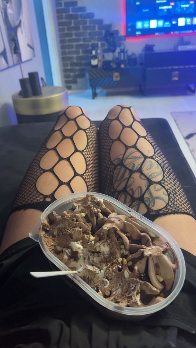 izmitnisaboz's tweet photo. #izmit #izmittravesti  #izmittrAvesti @ 

Yaz bitmeden son dondurmalar🫣👄 https://t.co/2HZQFf17Qp