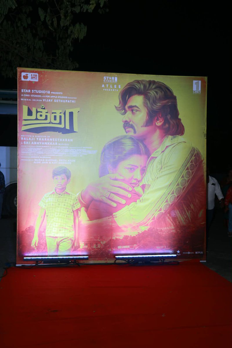 OnlyKollywood's tweet photo. #BaththaAudioLaunchEvent is LIVE now with Atlee, Producers and the entire cast and crew in attendance. Watch here
https://t.co/Ft1JL1odju
@VijaySethuOffl @jose_lijomol @SaiAbhyankkar #BalajiTharaneetharan https://t.co/bHaMxVhDjQ