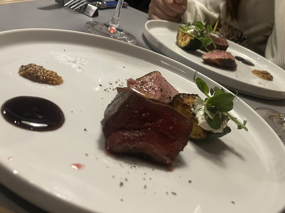 anus_breakers's tweet photo. ピエモンテはご飯がうますぎるから行かないほうがいいのではないでしょうか。タヤリンなど知らなかったらこんなに辛い人生になることはなかった鴨や鹿なんて知らなかったらビーガンとして生きられたかもしれないのに……！、！ https://t.co/SZVNdAtPb4