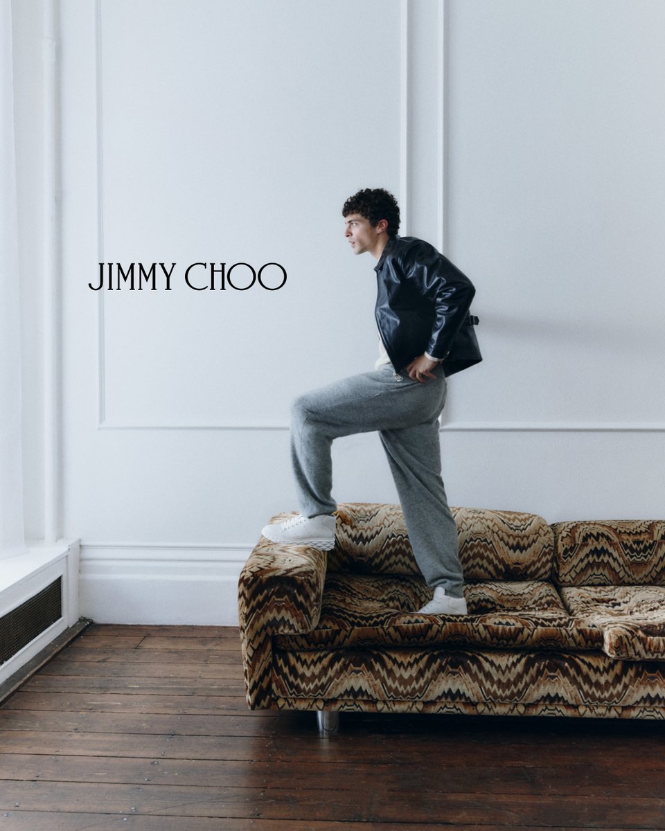 jimmychoo's tweet photo. The Autumn 2026 men's collection.

Featuring the Diamond Maxi Trainer and Bar Vertical Tote.

#JimmyChoo

https://t.co/IxRRiAybyp https://t.co/fBQGtSGkbM