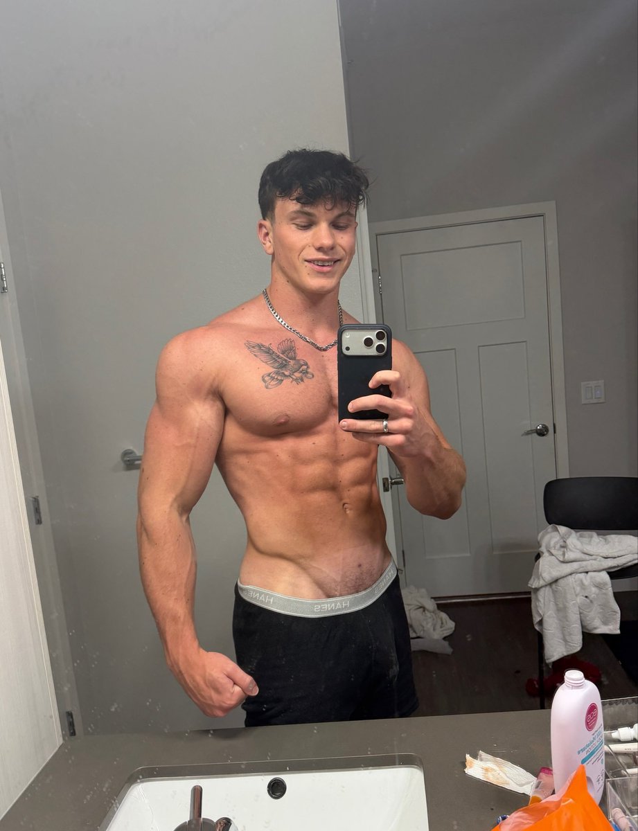 masterjackkzxh's tweet photo. 💪🦶 https://t.co/7qeVyRHqTL