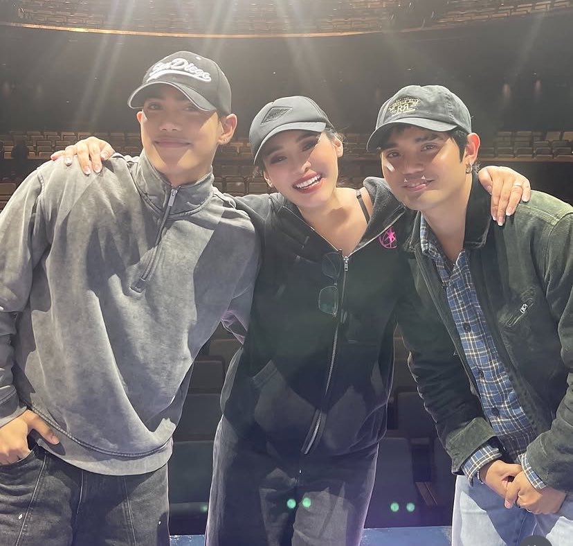 krstnrrae's tweet photo. Pablo and Stell with Ms. Carla Laforteza, Ms. Lea Salonga, and The Notebook Musical cast. 🥹

🔗 https://t.co/KPaJR1xCND

@imszmc @stellajero_ https://t.co/nl9CEGltyI