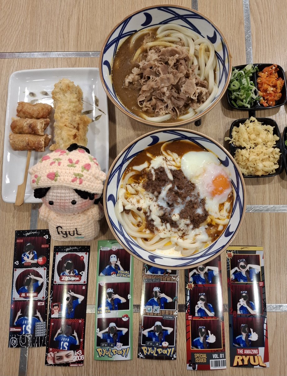 2yoolz's tweet photo. Celebrating my beloved Kim Ryul's birthday🥳💝

OUR RAPSTAR RYUL DAY

#태어난날부터_RYULSTYLE
#20thRyulStyle
#RYULISSUED20 #KIMRYUL
#CODE2006_20RYUL #TwentyRYULinOneFRAME
@RYULWHISPER @ryulation  @ohyulsipil @luoiere  @dearlyryul https://t.co/qFnUntxy0D
