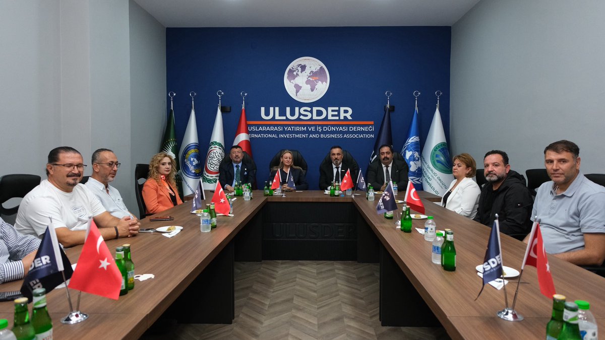 ulusder's tweet photo. Yeni Parti Malatya Milletvekili Sayın Veli Ağbaba, İzmir Milletvekili Sayın Seda Kâya Ösen ve Yeni Parti Malatya İl Başkanı Sayın Barış Yıldız’ı derneğimizde ağırladık.

Ziyarette; Malatya ekonomisi, sanayi ve üretim, yatırım ve istihdam, iş dünyasının beklentileri, deprem sonrası ekonomik süreç ve bölgesel kalkınma konularında karşılıklı görüş alışverişinde bulunduk. Yeni Parti heyeti de partinin kuruluş süreci ve çalışmalarına ilişkin bilgilendirmelerde bulundu.

Yeni Parti heyetine çalışmalarında başarılar diliyor, nazik ziyaretleri ve değerli paylaşımları için teşekkür ediyoruz. 

@veliagbaba @ssedakayaosen 

#ULUSDER #ÖzcanPolat #YeniParti  #Malatya #İşDünyası