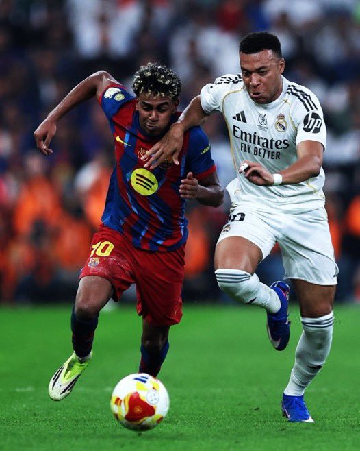 90minutes040's tweet photo. 🗣️ Lamine Yamal 🇪🇸 : « 𝗝𝗘 𝗩𝗘𝗨𝗫 𝗔𝗙𝗙𝗥𝗢𝗡𝗧𝗘𝗥 𝗟𝗘 𝗥𝗘𝗔𝗟 𝗠𝗔𝗗𝗥𝗜𝗗 𝗘𝗡 𝗟𝗜𝗚𝗨𝗘 𝗗𝗘𝗦 𝗖𝗛𝗔𝗠𝗣𝗜𝗢𝗡𝗦... 𝗝𝗘 𝗡𝗘 𝗟𝗘𝗦 𝗔𝗜 𝗝𝗔𝗠𝗔𝗜𝗦 𝗔𝗙𝗙𝗥𝗢𝗡𝗧𝗘́𝗦 𝗘𝗡 𝗟𝗜𝗚𝗨𝗘 𝗗𝗘𝗦 𝗖𝗛𝗔𝗠𝗣𝗜𝗢𝗡𝗦 𝗔𝗨𝗣𝗔𝗥𝗔𝗩𝗔𝗡𝗧. » 🇪🇺💙❤️ https://t.co/soqskutbyy