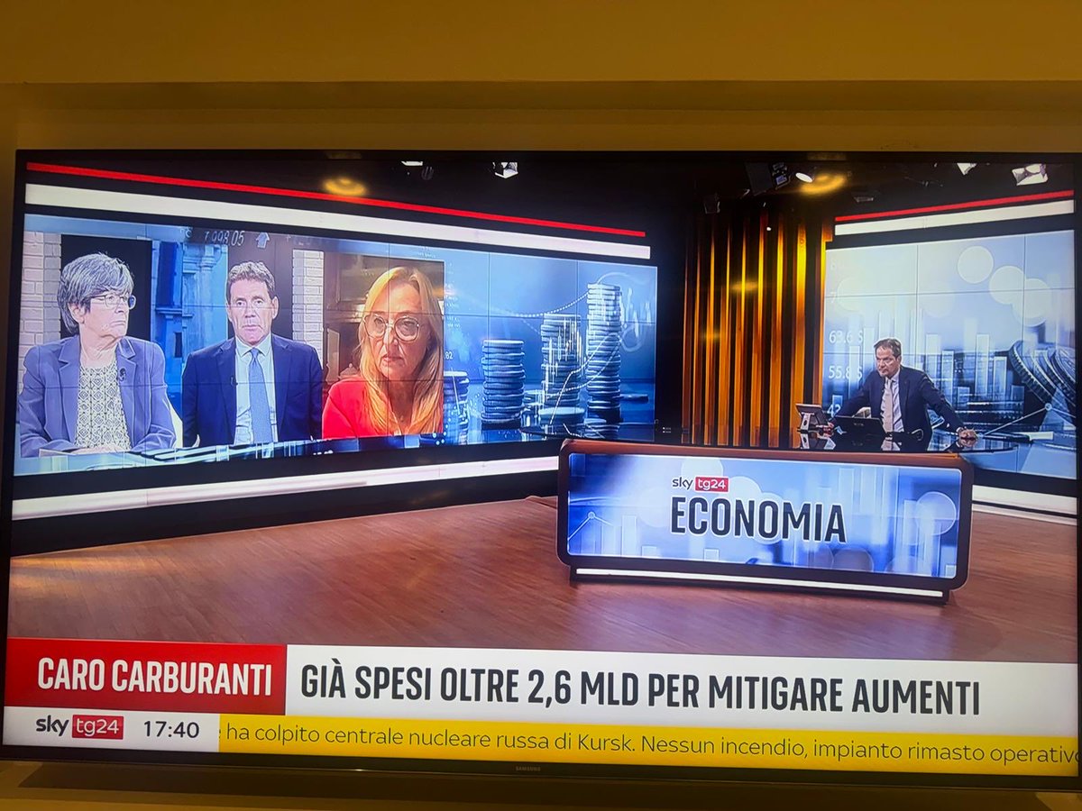 NewsUnindustria's tweet photo. #Economia, il Presidente Giuseppe Biazzo ospite a @SkyTG24: tra i temi di attualità il #bollo auto, lo sconto sul #gasolio, il cantiere della #manovra e le prime proposte su #fisco e #pensioni. 

#18settembre #Unindustria https://t.co/SDoGYcbPmy