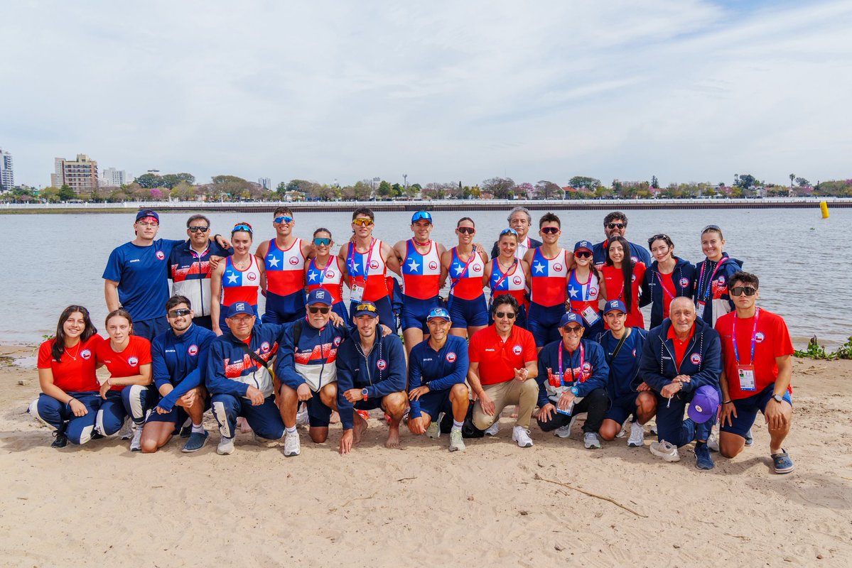 TeamChile_COCH's tweet photo. 🇨🇱🇨🇱 EL MEJOR PAÍS DE CHILE 🇨🇱🇨🇱

El Team Chile 🇨🇱 de Remo 🚣🏻‍♂️ ganó el medallero general de la disciplina con siete 🥇, cinco 🥈 y un 🥉.

🥇🥇🥇🥇🥇🥇🥇
🥈🥈🥈🥈🥈
🥉

¡Felicidades a todos! 🫶🏻🫶🏻

#VamosTeamChile 🇨🇱 https://t.co/xJ0CWLTfxm
