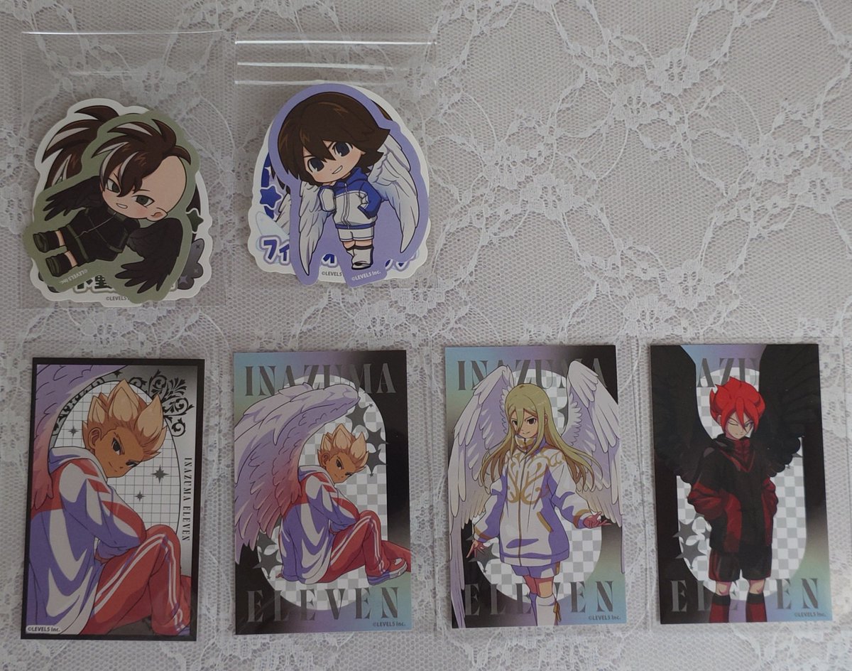 kzrn_goods's tweet photo. 【交換/譲渡】イナズマイレブン イナイレ 天使＆悪魔 ロフト コラボ ステッカー フォトカード

譲)不動、フィディオ、豪炎寺、アフロディ、グラン
求)同種風丸/定価

○郵送or都内近郊お手渡し
○交換最優先・譲渡は少々お時間いただきます https://t.co/dEptLMZm9I