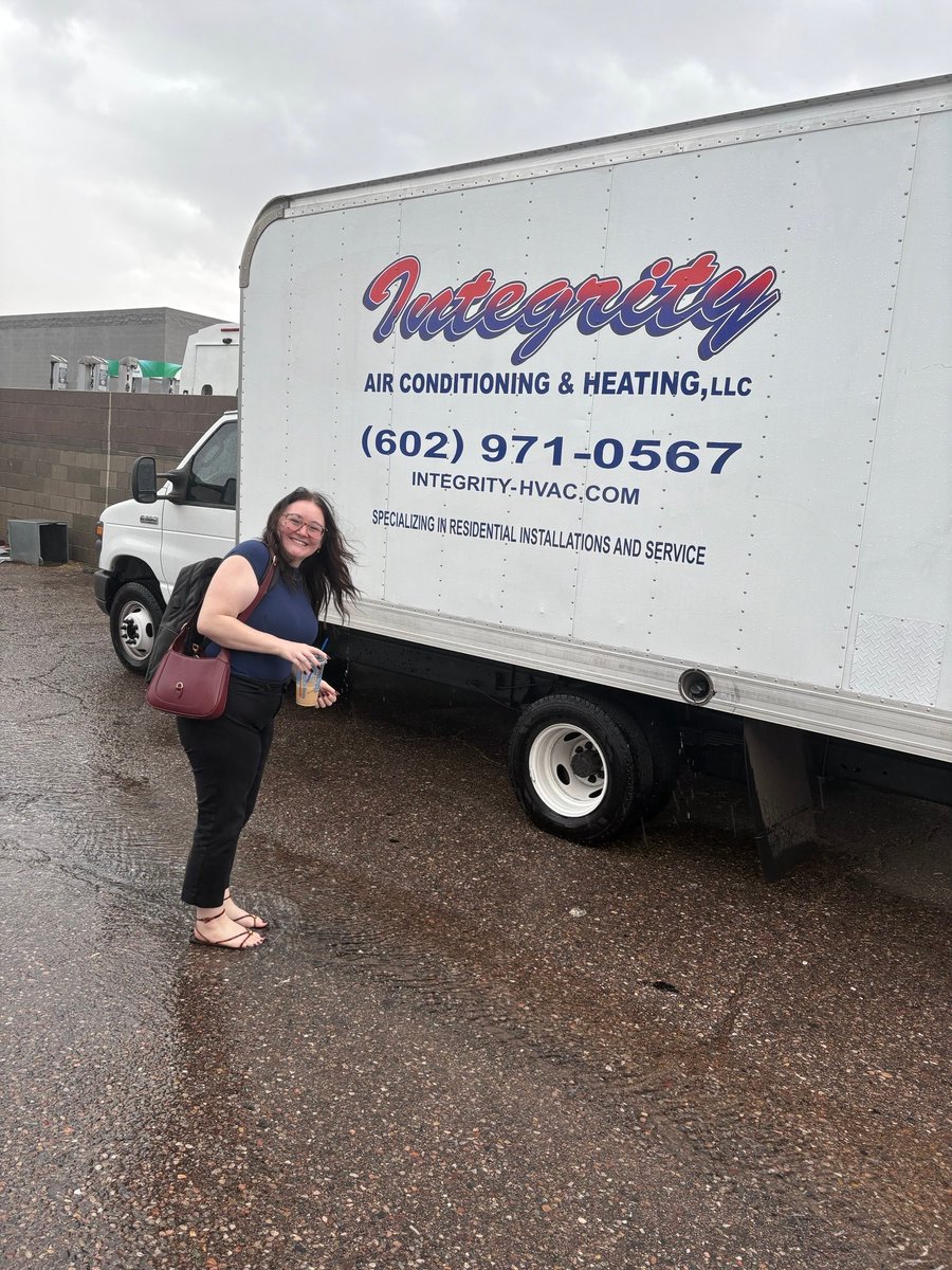 SABetterWay's tweet photo. SAers Emily and Sam had an amazing visit to Phoenix, AZ, meeting with two Lennox dealers and attending the Premier Dealer Golf Tournament.   It was a great opportunity to connect with clients and industry partners, strengthen relationships and spend time with our clients. https://t.co/TyEdnmPFgp