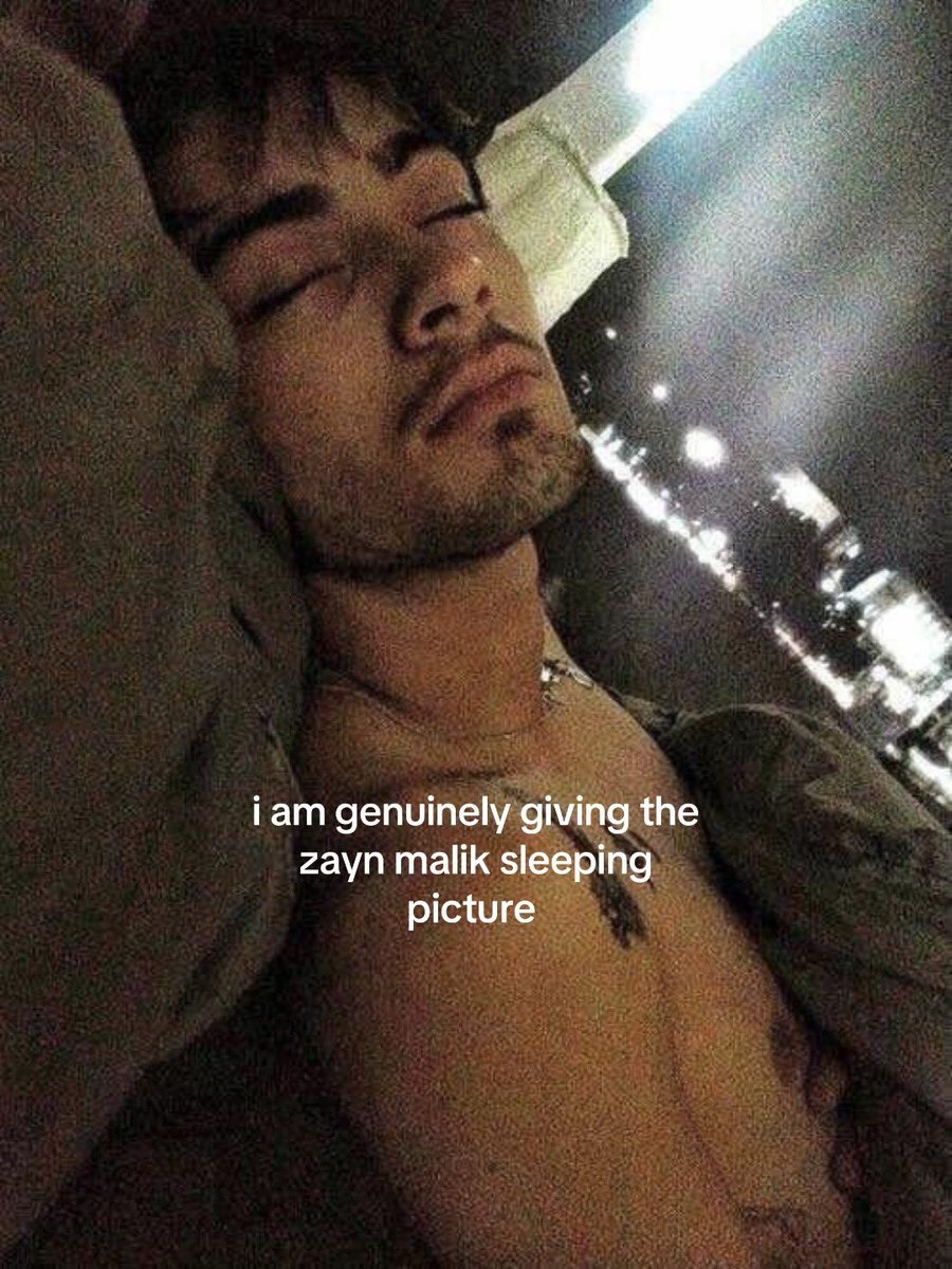 silvertrailll's tweet photo. yo why am i kinda giving the zayn malik sleeping picture ☝️🤓 https://t.co/QHrXIJPFyu