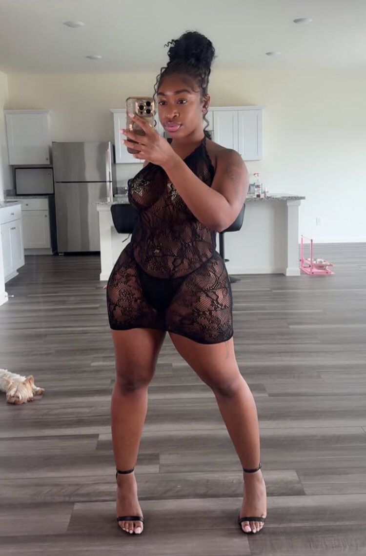 prettymfi's tweet photo. Thick and strict 🥵��� https://t.co/eRpiHy7FXw
