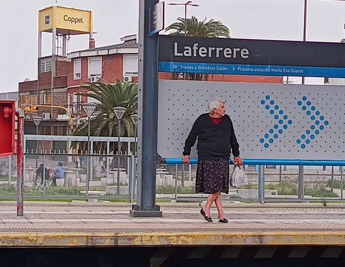AdryDisalvo's tweet photo. El arte de esperar con elegancia: https://t.co/XECwFOWJVu