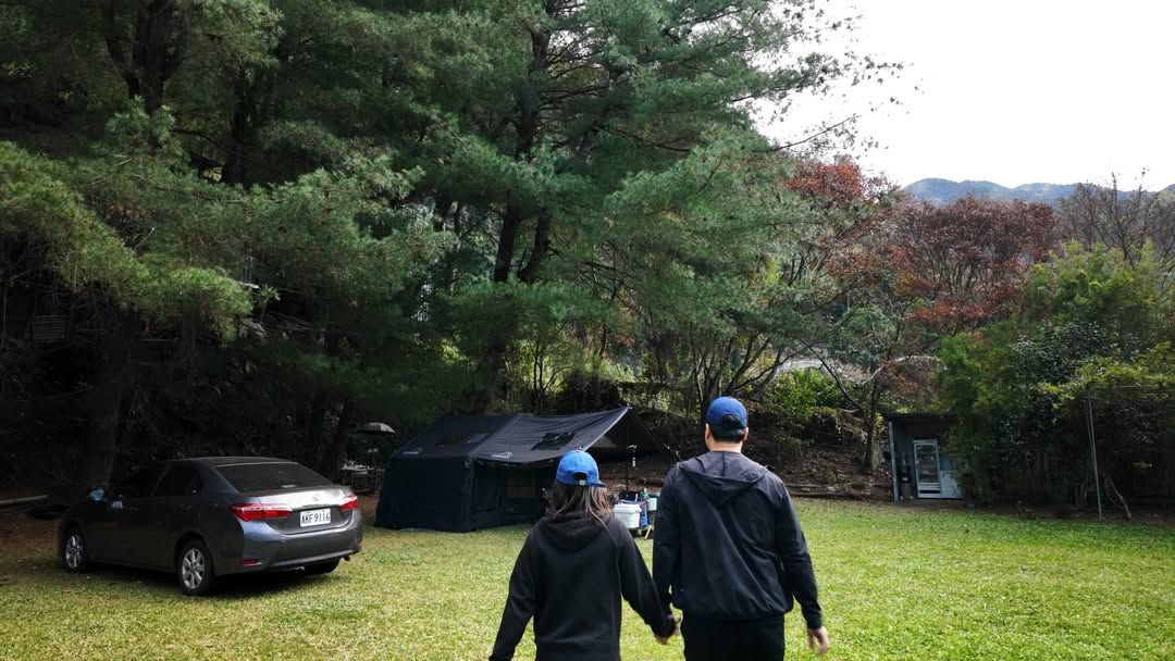 violetnelsonpbe's tweet photo. Taichung Heping, Obin

A cool five-needle pine forest with shelter canopies and a spacious lawn—an ideal choice for group camping. Follow Ai Camping to discover more quality campsites. https://t.co/PmQFdrS6jy