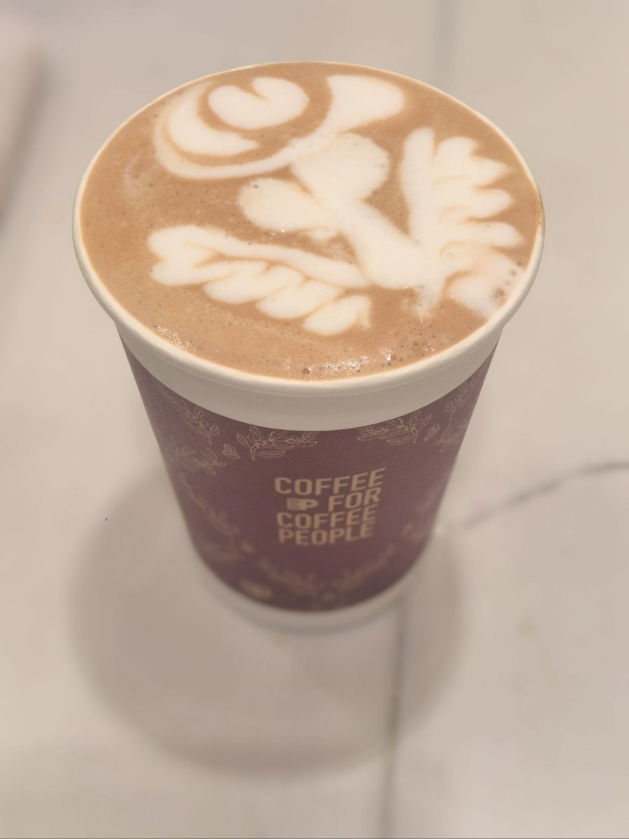 AlbertoBrufz's tweet photo. Just finished a quick weekday coffee run to the new downtown café—perfect latte + sunny sidewalk views made this tiny trip so worth it https://t.co/BYSejpFBgw