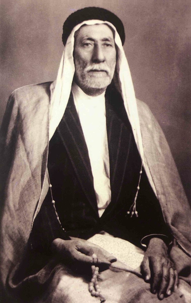 Dr_AM_Jamal's tweet photo. استفادَ الدكتور/ عبدالمحسن جمال كثيراً مِن عمِّه الحاج/ إسماعيل علي جمال والحاج/ أحمد يعقوب المحميد.

فقد كانا ملمَيْن بتاريخِ الكويت والمنطقة، ويمتلكان تحليلاتٍ عميقةً عما يدورُ مِن أحداث.

كما كانا حياديَيْن ومتزنَيْن في تعاملِهما معَ كافةِ أطيافِ المجتمع. https://t.co/C3kS6aU9xW