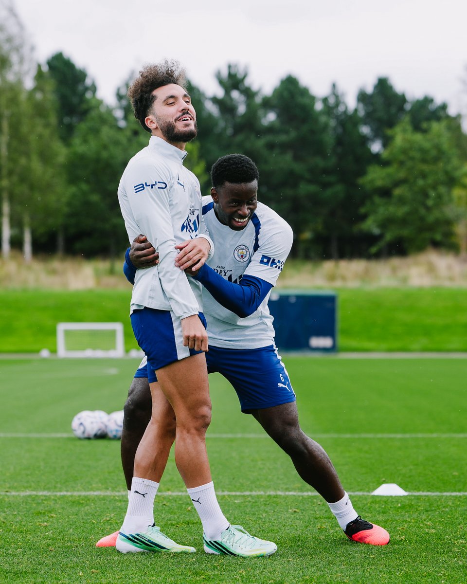 ManCity's tweet photo. Sights set on Sunderland 👊 https://t.co/mmy5cYmM3t