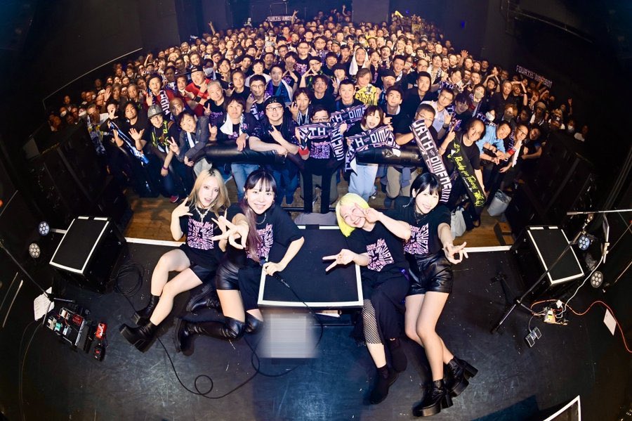 sallyrose4's tweet photo. ロンブルワンマンツアー@代官山UNIT
皆様、本当にありがとうございました！😆🔥

今日も私たちの爆音にいっぱいの笑顔で応えてくれて、本当に嬉しかったし楽しかったです🥹🌸

次は27日@仙台enn 3rd🔥

明後日20日はRELEASE PARTYもあります！
ぜひ横浜F.A.Dに遊びに来てください🫶
詳細は引用元より👇 https://t.co/HJNOtdcPnT