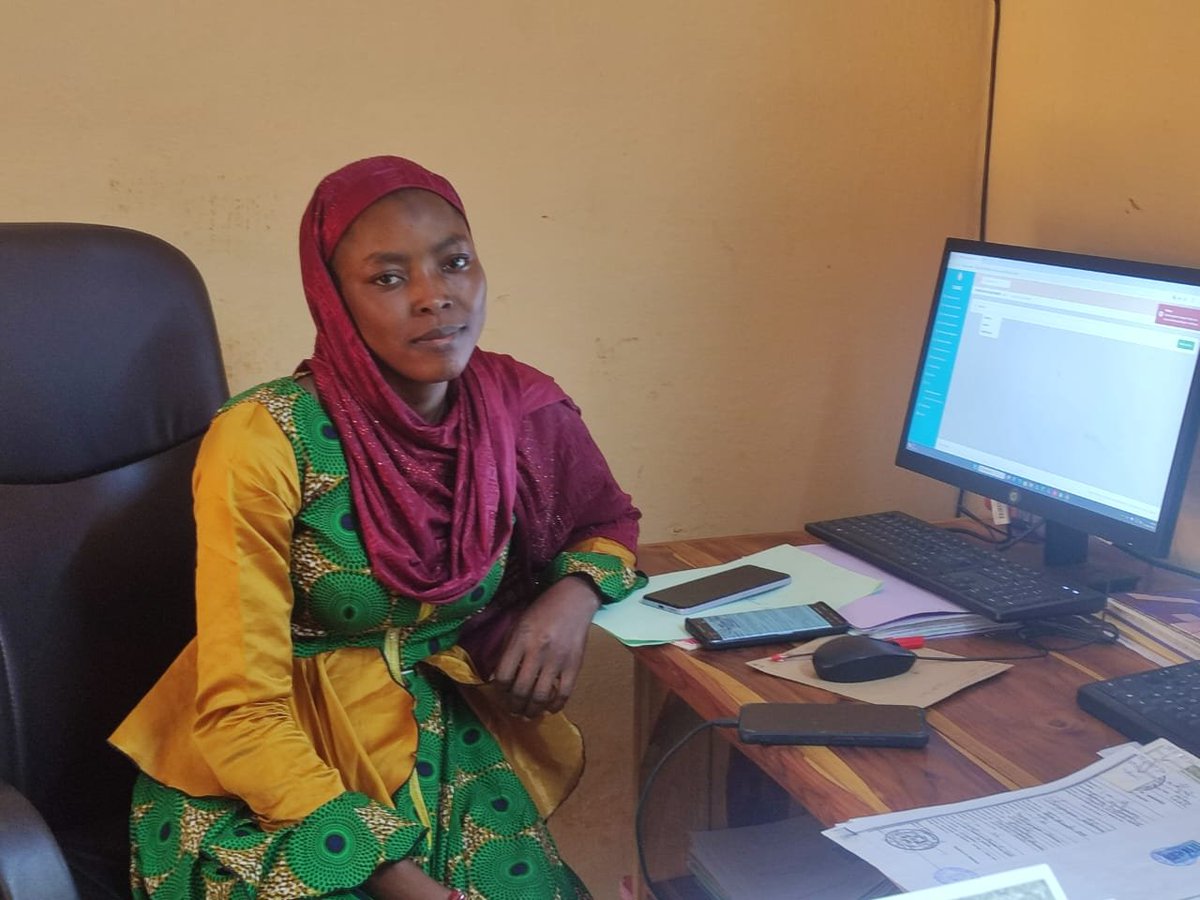 anvt_togo's tweet photo. Gentille, et serviable, telles sont les qualités qui caractérisent Tohiratou, une volontaire déployée au service de la nationalité au sein de la préfecture de Vo.Elle met son savoir-faire au service des usagers, grâce au volontariat.

Lire l'article sur 👇
https://t.co/GAKCb1ZHUI https://t.co/xxxcRemmLt