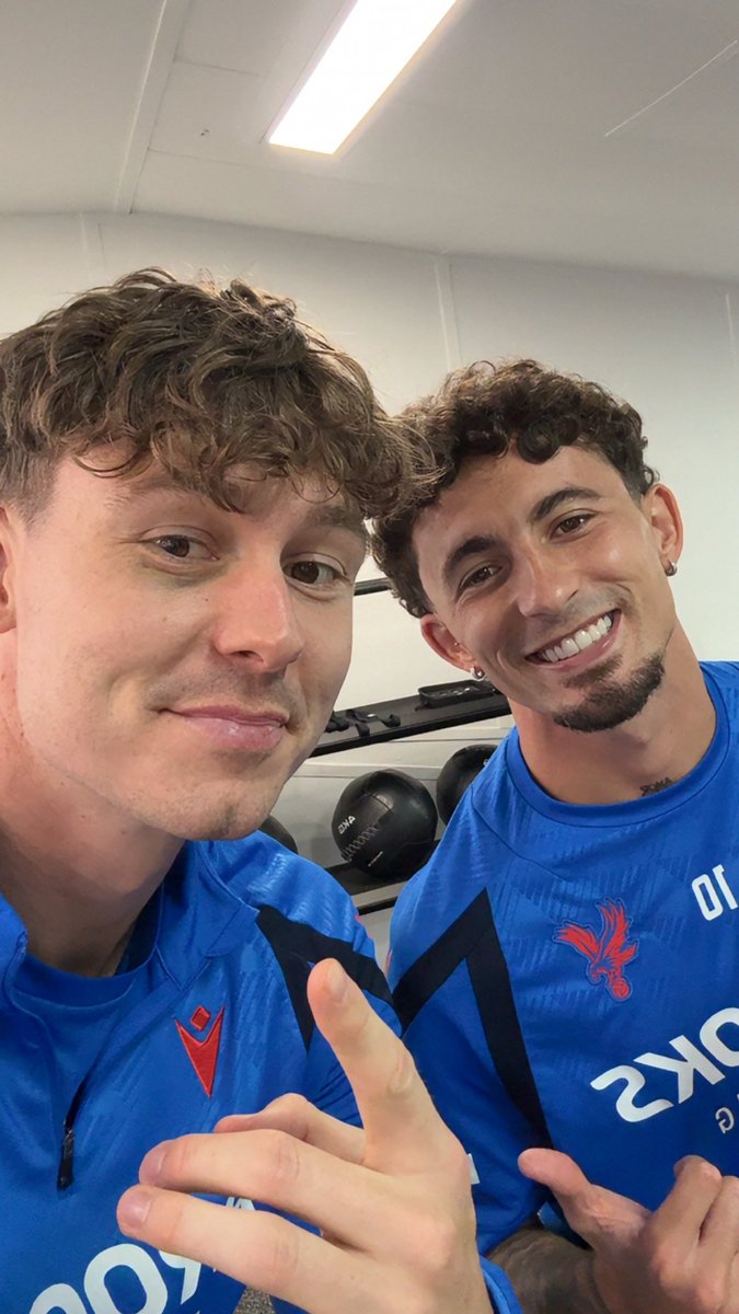 strandlarsen22's tweet photo. He just gave me a black eye, but at least we’re amigos again ey😎 @santos_yeremy https://t.co/thwYPoRc5k