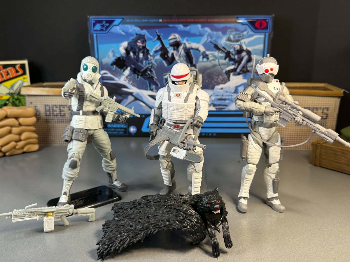 _CIAD_'s tweet photo. Incoming! @BeesBattles has secured his copy of the G.I. Joe Classified Series Arctic Battle 3-Pack and has shared a full assortment of images! The next few posts will highlight each figure. #surveillanceport
#gijoe #gijoeclassified #gijoeclassifiedseries https://t.co/sOQy99PNI6
