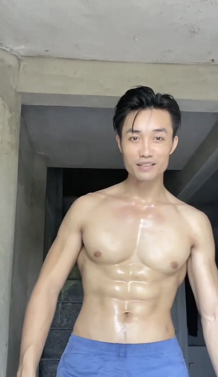 BlakeMitchellVN's tweet photo. Cư Bùi (ông chú u35) https://t.co/VDOTG7legG