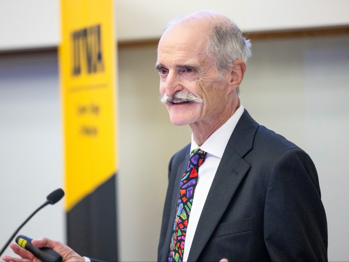 IowaMed's tweet photo. Richard Smith, MD, was celebrated as the recipient of the 2026 Distinguished Mentor Award. 🎉 The award recognizes his longstanding commitment to mentorship and helping students, trainees, and colleagues find opportunities to explore, grow, and build fulfilling careers.

Congratulations, Dr. Smith!