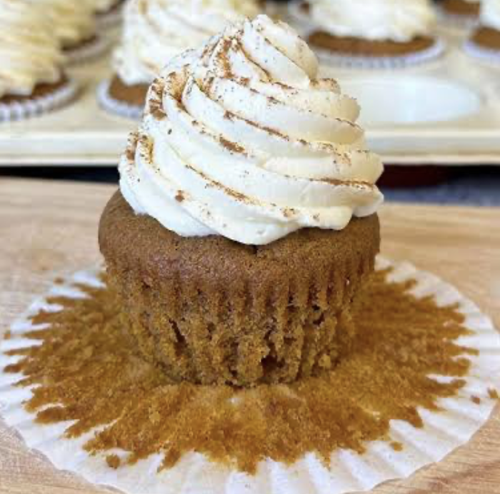 _we_love_food's tweet photo. Want a Pumpkin Spice Cupcake? https://t.co/zaxkAhK3iC