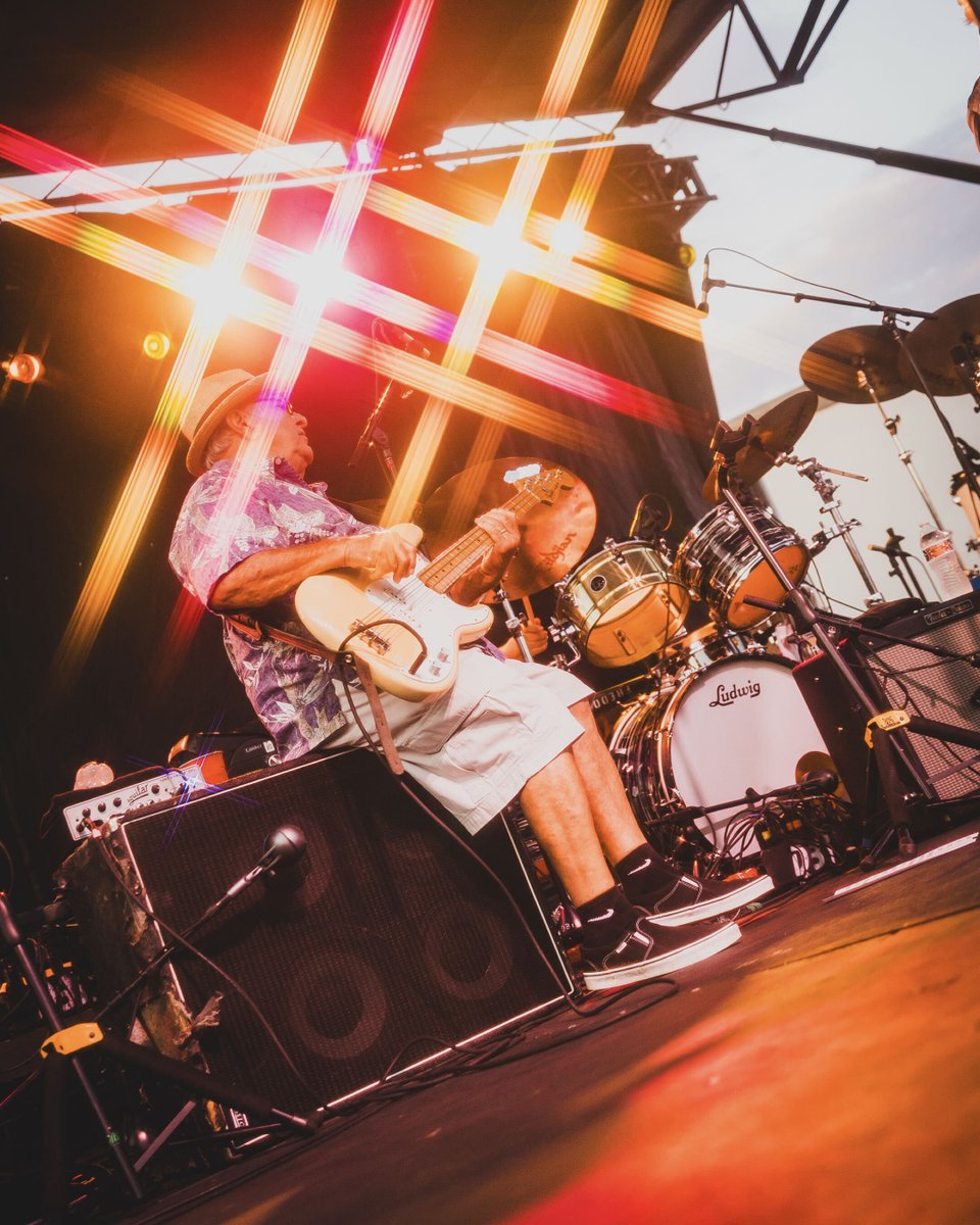 LosLobosBand's tweet photo. #Flashback to last Friday when Los Lobos rocked this year’s Bristol Rhythm &amp; Roots Reunion! 🎸🪩

Thanks to everyone who came out and rocked! Until next time! 🎶 #LosLobos

📸: Ashli Linkous | Jon Rosenberger – Grateful Web https://t.co/37GfzL8diU