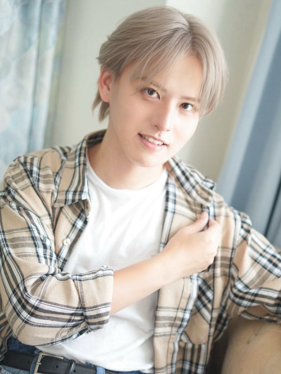 reon_oa's tweet photo. 初めまして、レオンです。

💎韓国好き色白美肌×ハイトーン男子
💎楽しい会話と自然体で過ごせる空間
💎一人ひとりの気持ちやペースを大切に
💎あなたに合う提案×寄り添う
💎心地よい時間をつくる確かな施術

頑張り続ける毎日から少し離れて、
心まで解放できる特別な時間を一緒に。 https://t.co/ivt1fmKxxk