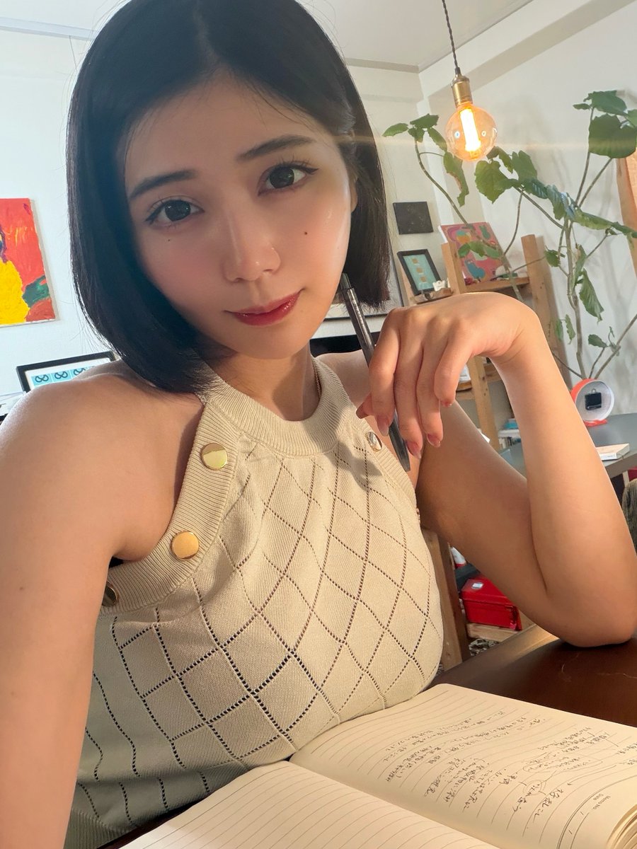imai_ito's tweet photo. ←コスプレ前　コスプレ後→ https://t.co/JDs5xbTcGa