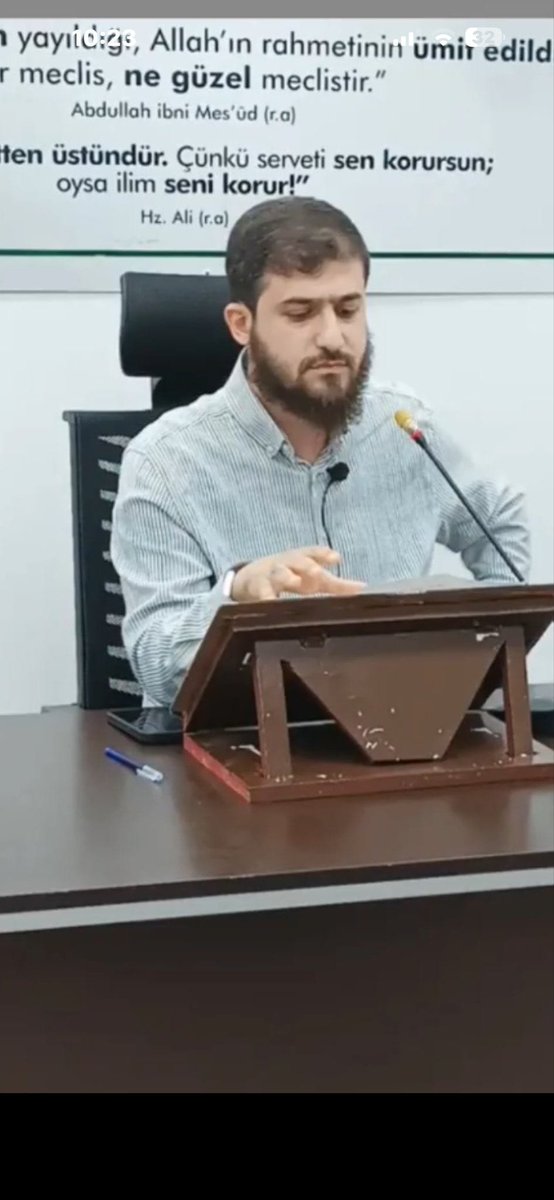 VarolCafer's tweet photo. Hasan hoca ile Şam'da tahsil gördüğümüz yıllarda aynı okulda okuduk. Alim bir babanın evladı, güzel ahlaklı ve Yusuf simalı bir kardeşimizdi. Genç yaşta vefatı büyük hüzne garketti. Allah rahmetiyle şad etsin. İslam davası uğruna sarfettiği kısa ama bereketli ömrünü ahirete azık eylesin.