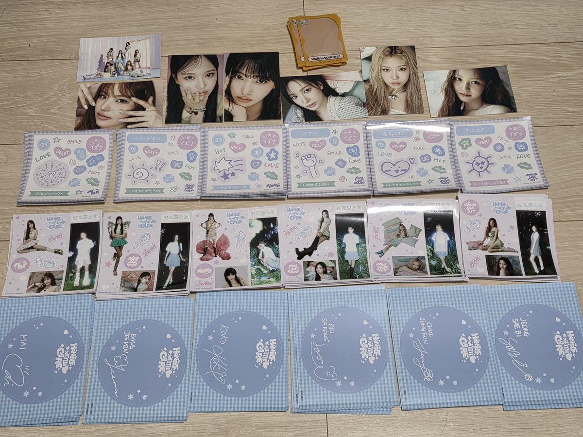 izunananazumi's tweet photo. #izna #이즈나 
서울콘 2일째에 일본앨범의 트레카를 선물합니다🎁
封入トレカの他にも、色々持っていくので、海外nayaさんぜひもらってください🥰
会場着いたらツイートします！
たくさんの方にお渡しできたら嬉しいので、RTしてもらえると助かります🫶

リプ欄に買取のものも載せます↓🙏 https://t.co/1Zy7UAG3x6