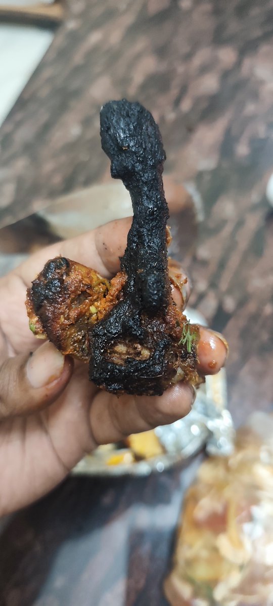 PramodPatil24's tweet photo. @Swiggy @SwiggyCares @swiggyCOMPLAIN  This are proof of how your venders serve food and hwen xistomer complaints. Your representative Laiba, Kavita &amp; Sarthak rejects the claims without giving resons. https://t.co/qLEGeT3435