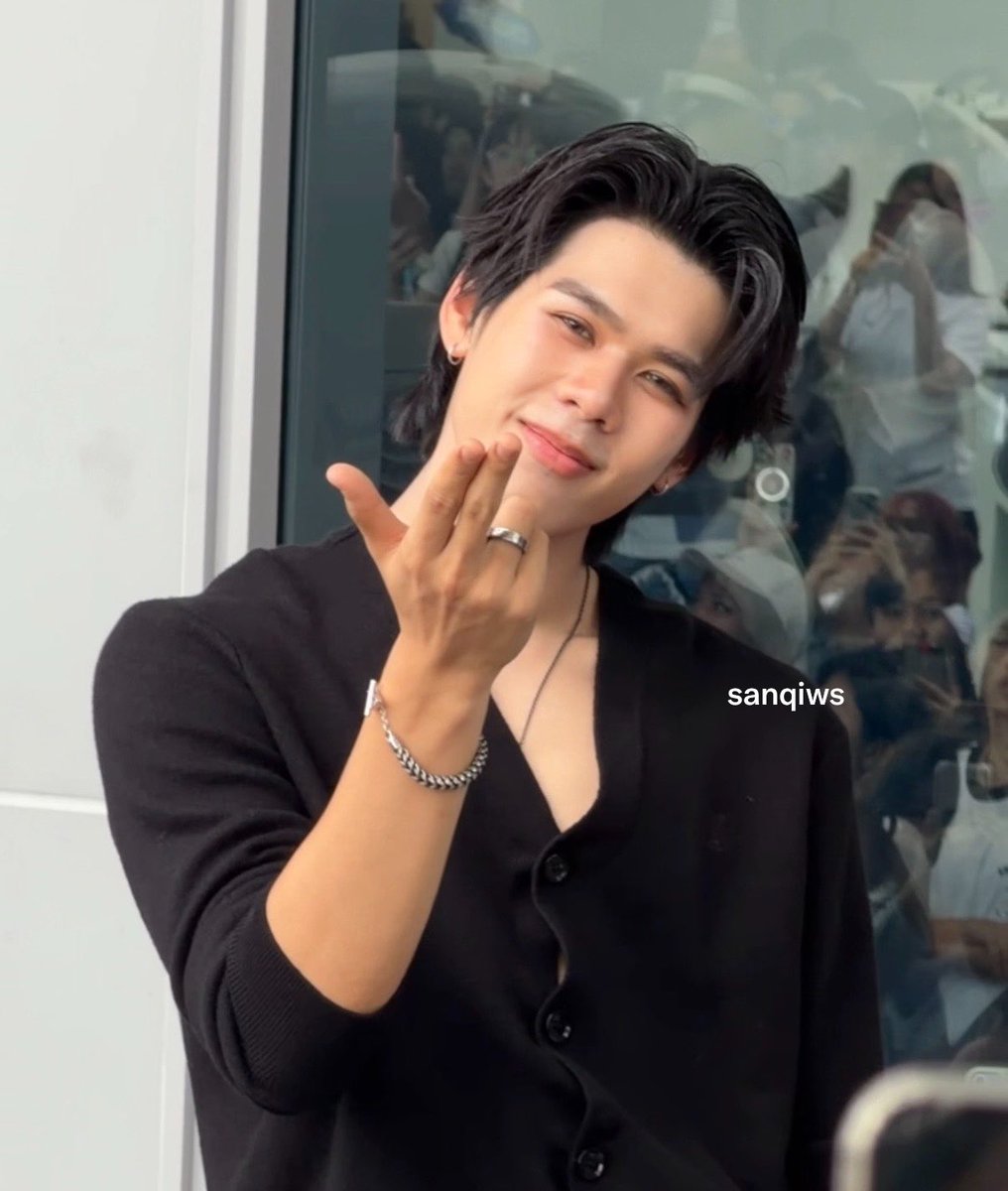 sanqiws's tweet photo. ยังไม่ได้สั่งเลย ทำไมได้มัทฉะลาเต้ยิ้มหวานแล้วนะคะ . . . >< https://t.co/0qiaJpR0aB